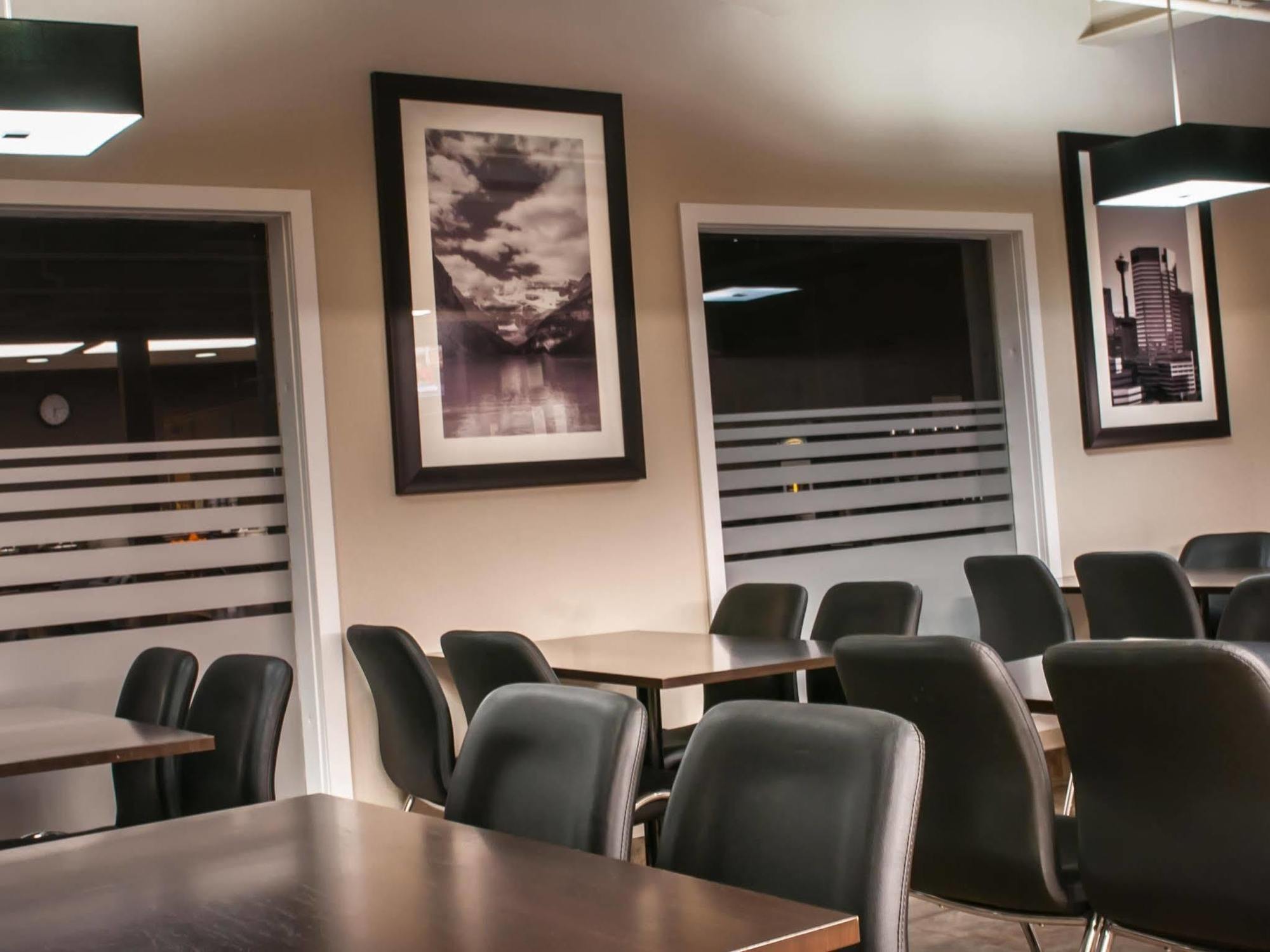 Best Western Airport Inn Calgary Exterior photo